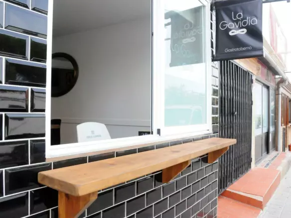 Commercial Unit In Alicante, Spain (60 M²)