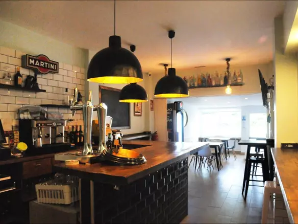 Commercial Unit In Alicante, Spain (60 M²)