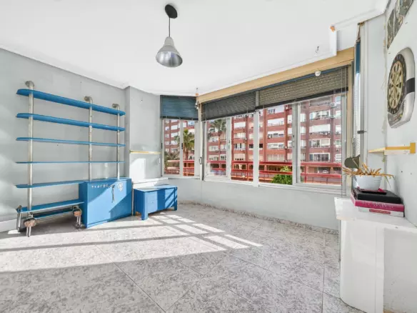 3-bedroom Flat In Alicante, Spain (110 M²)