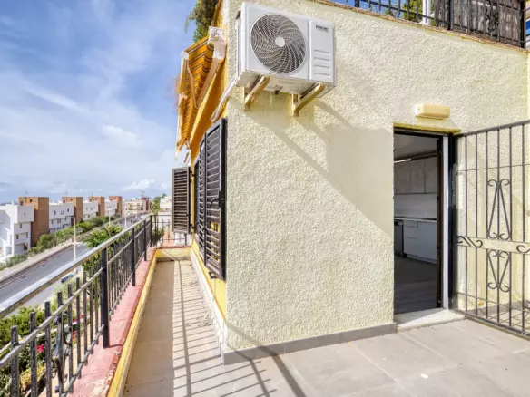 2-bedroom Apartment In Santa Pola, Spain (55 M²)