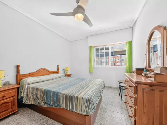 3-bedroom Flat In Alicante, Spain (110 M²)