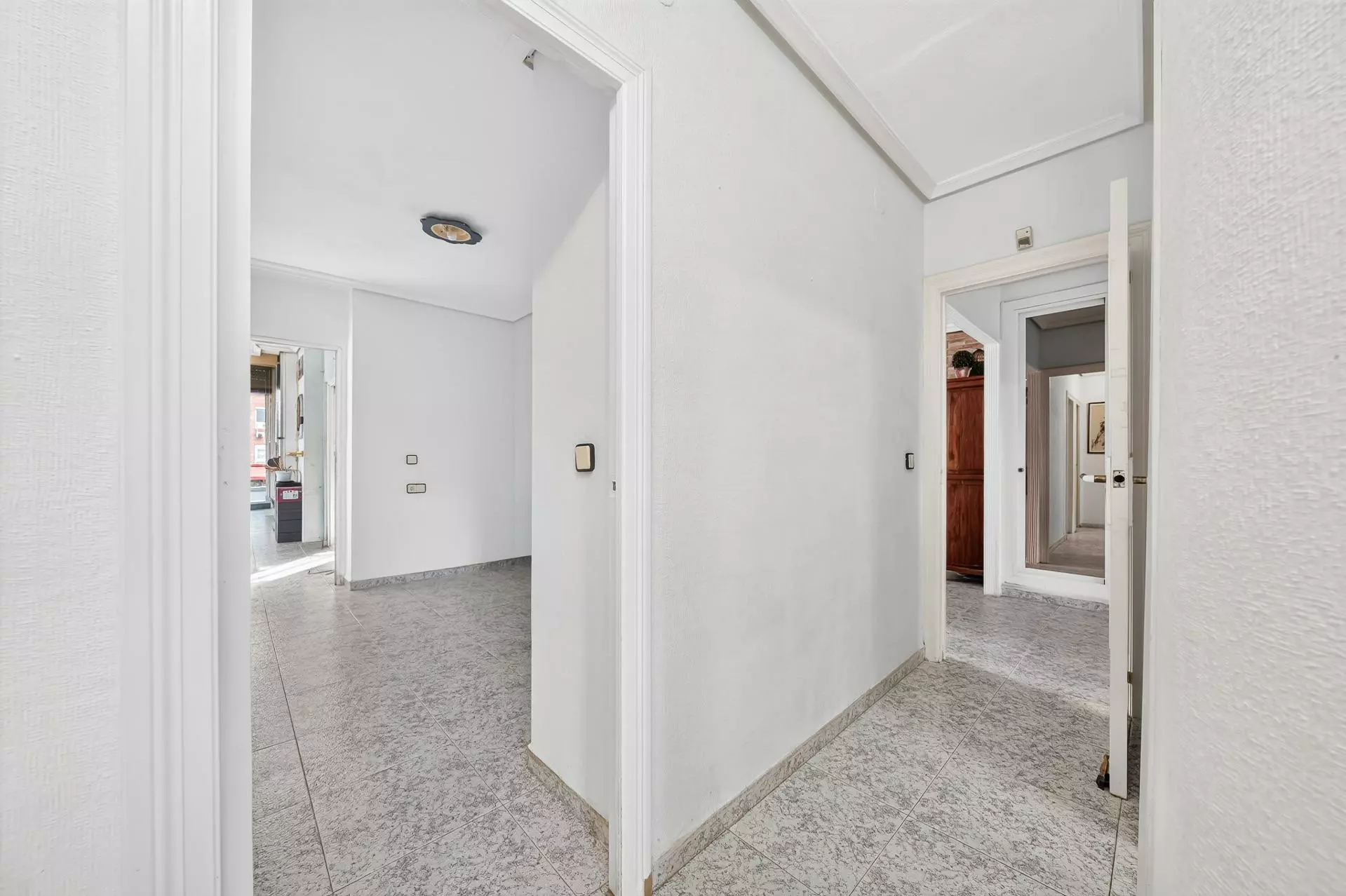 3-bedroom Flat In Alicante, Spain (110 M²)