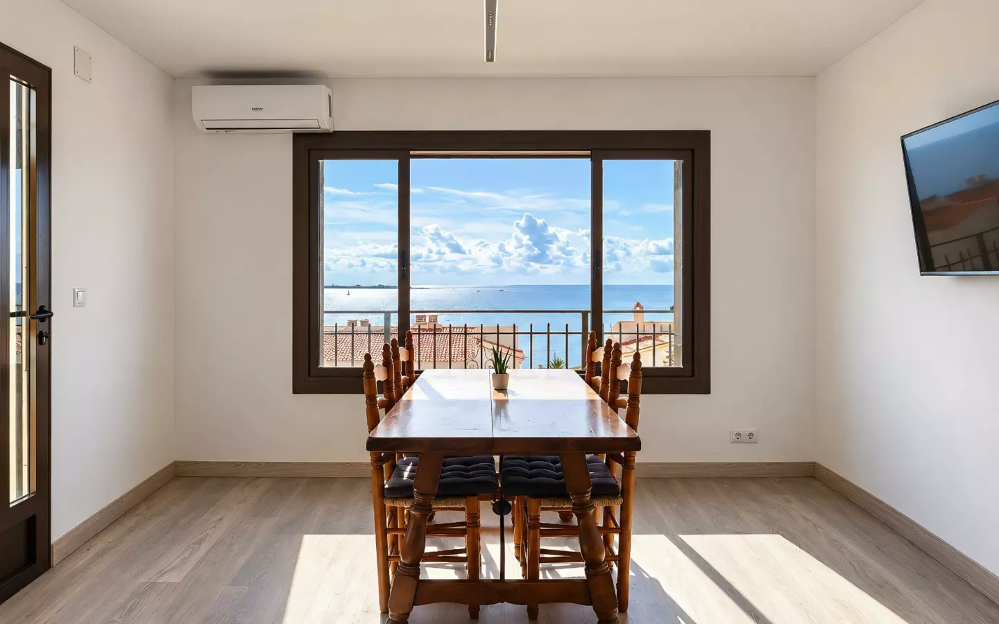 2-bedroom Apartment In Santa Pola, Spain (55 M²)