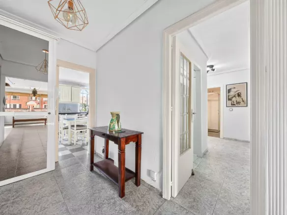 3-bedroom Flat In Alicante, Spain (110 M²)