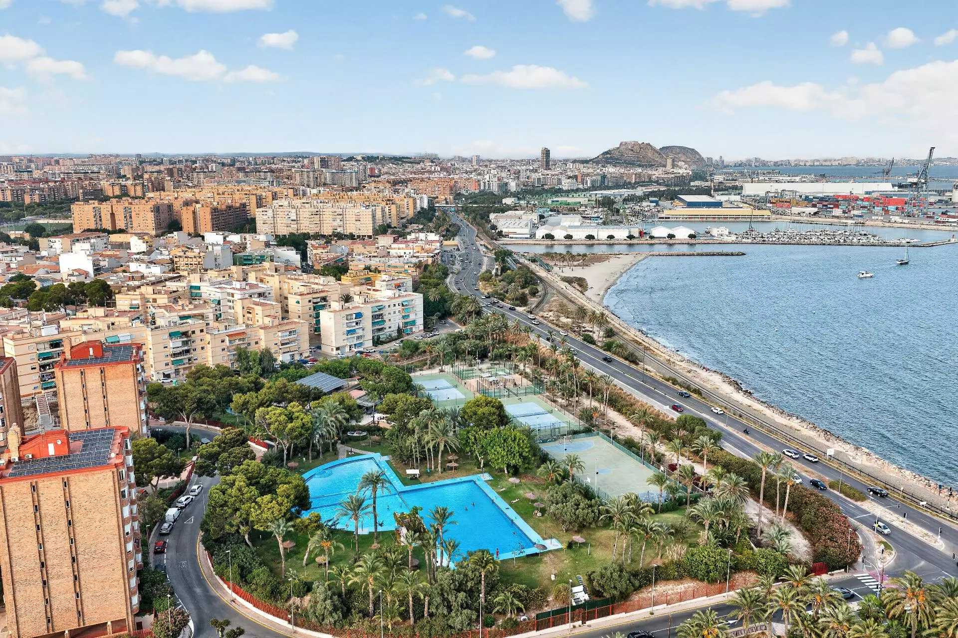3-bedroom Flat In Alicante, Spain (110 M²)