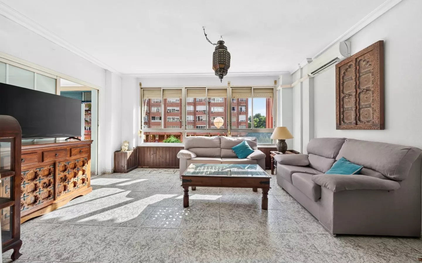 3-bedroom Flat In Alicante, Spain (110 M²)