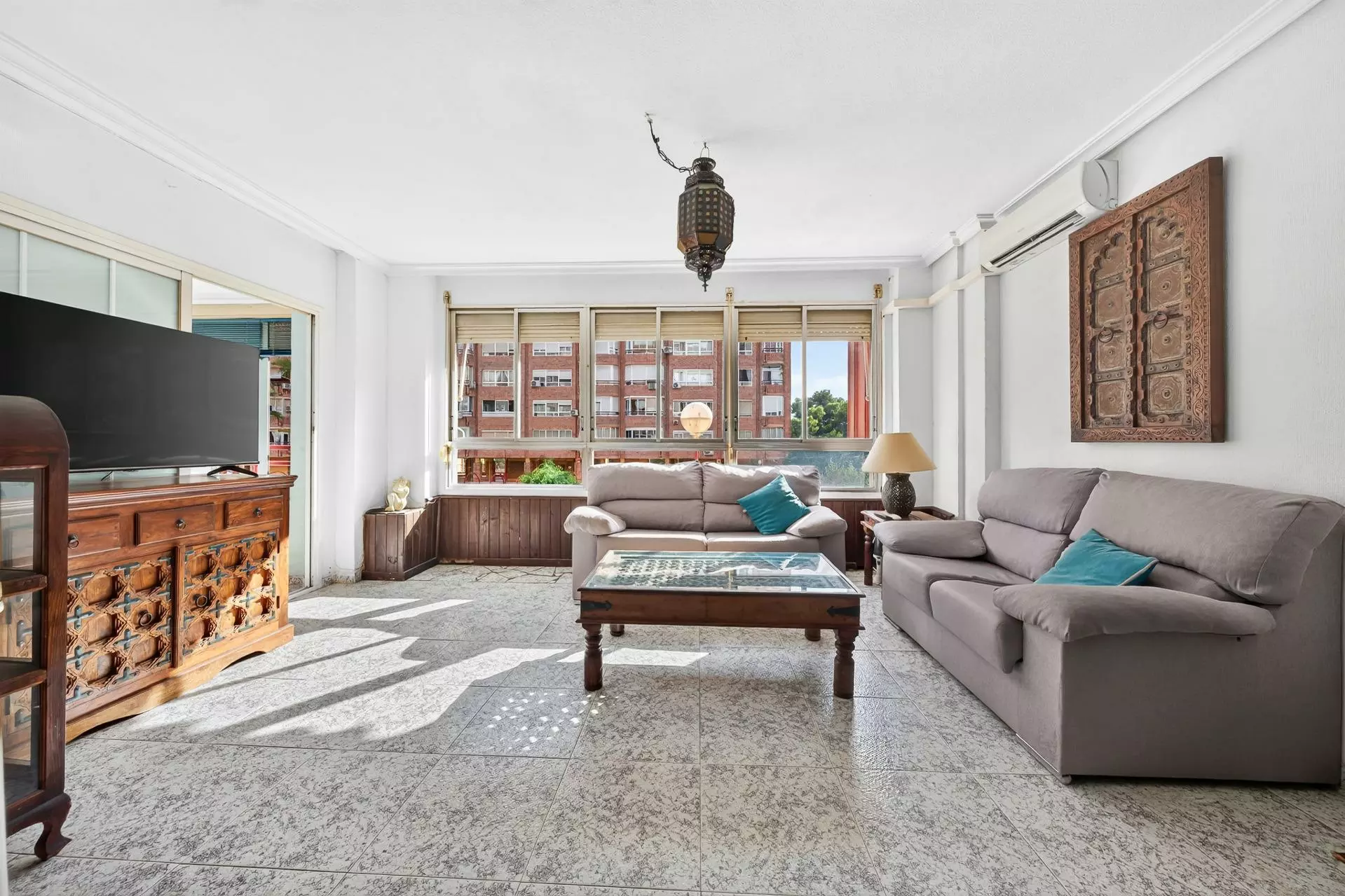 3-bedroom Flat In Alicante, Spain (110 M²)