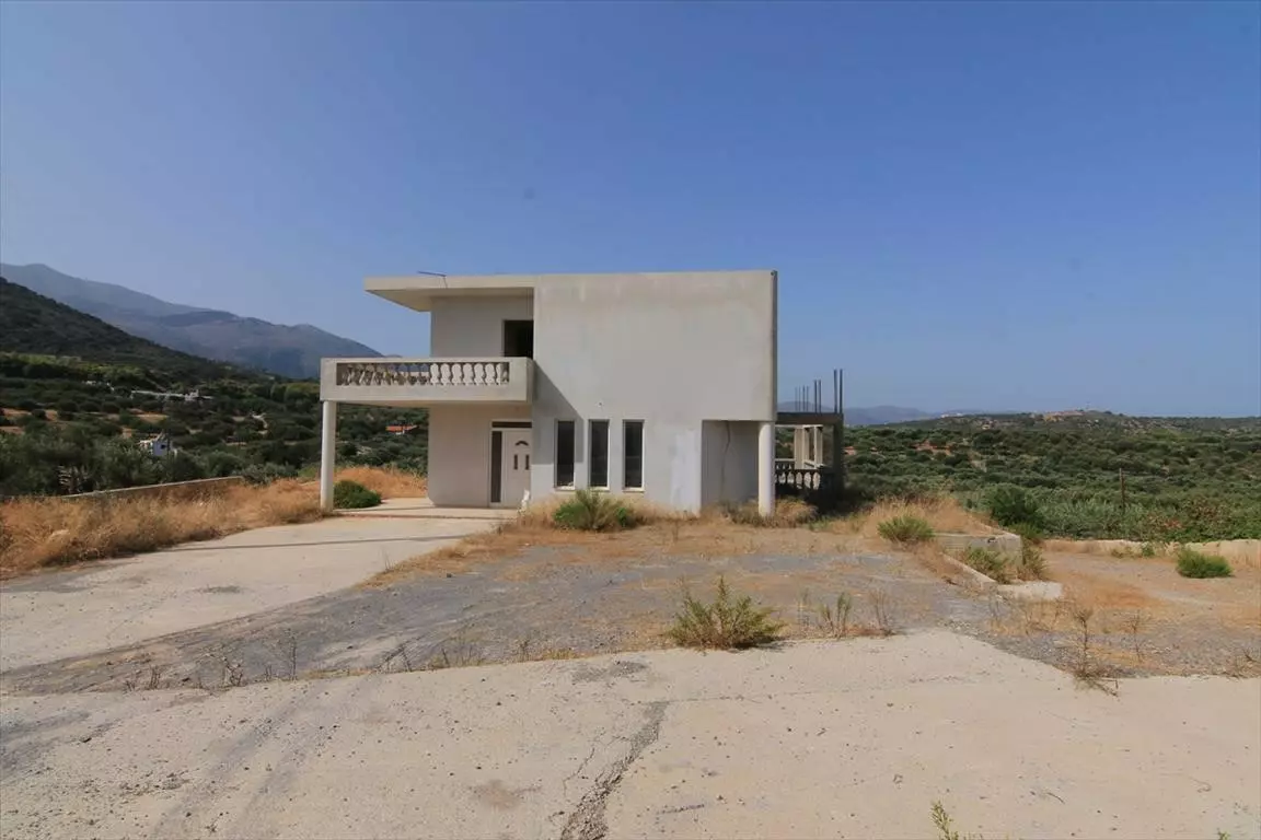 5-bedroom Detached House In Vrachasi, Greece (300 M²)