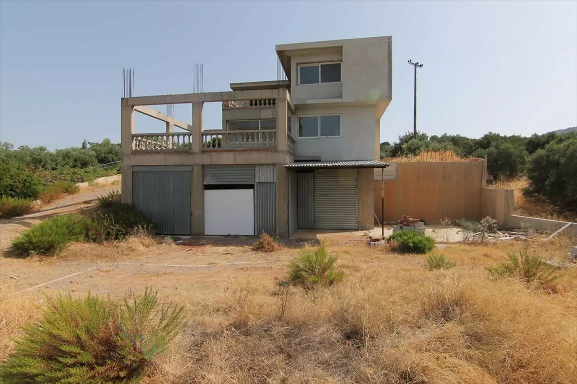 5-bedroom Detached House In Vrachasi, Greece (300 M²)