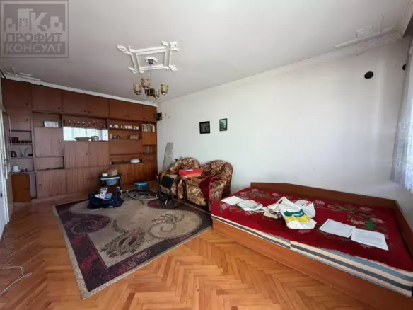 Three-bedroom Apartment, 107 Sq.m., On A Quiet Street