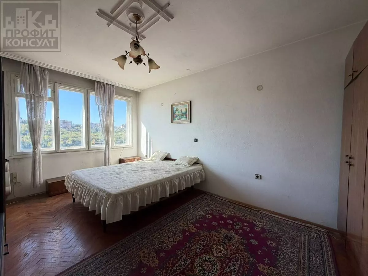 Three-bedroom Apartment, 107 Sq.m., On A Quiet Street