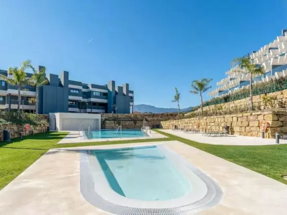 3-bedroom Apartment In Estepona, Spain (120 M²)