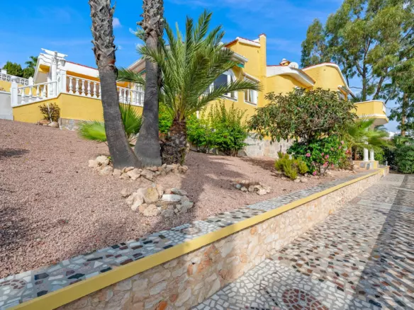 2-bedroom Villa In Rojales, Spain (132 M²)