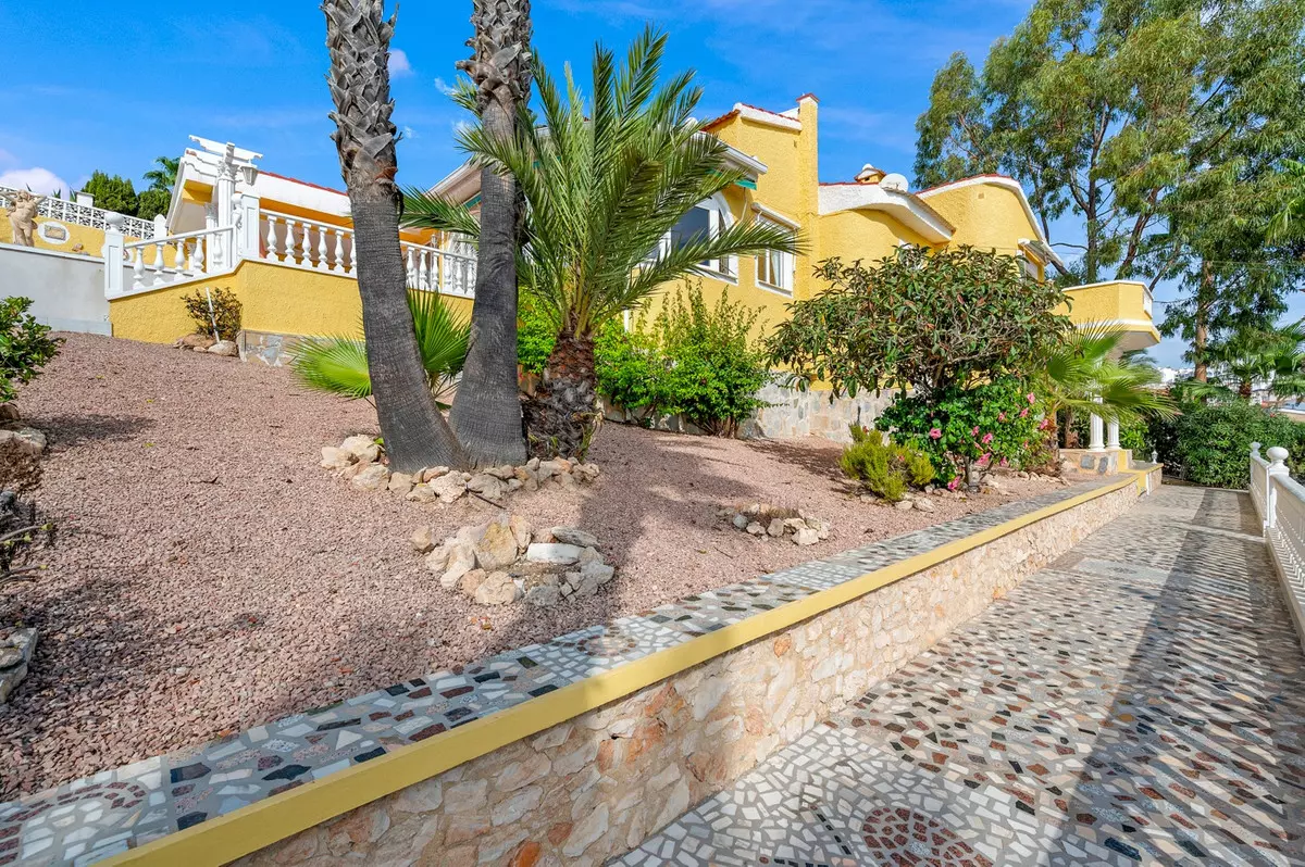 2-bedroom Villa In Rojales, Spain (132 M²)