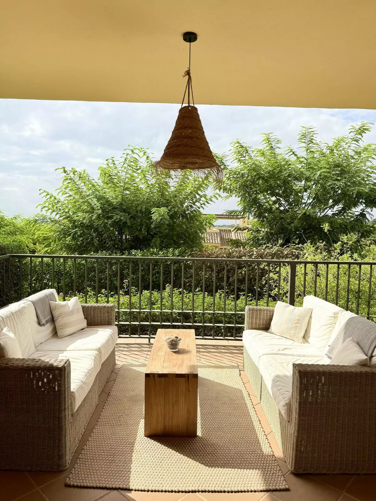 2-bedroom Apartment In Benahavis, Spain (100 M²)