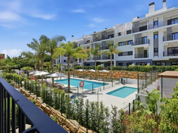 3-bedroom Apartment In Estepona, Spain (92 M²)