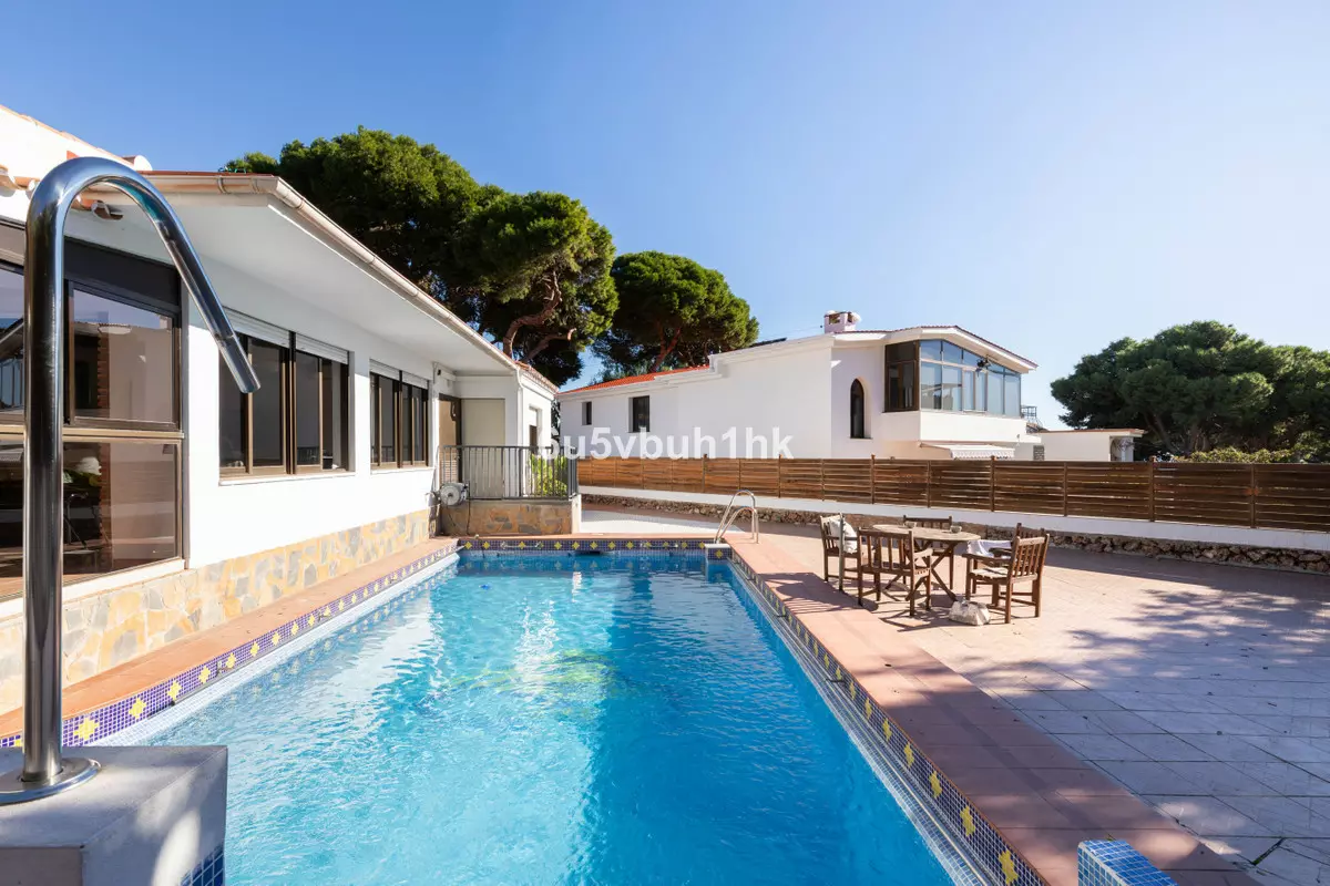 5-bedroom Villa In Torremolinos, Spain (288 M²)
