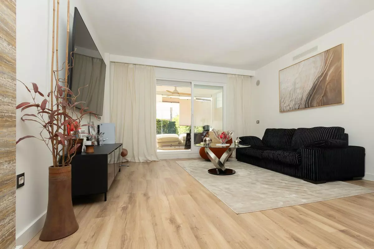 2-bedroom Apartment In Estepona, Spain (97 M²)