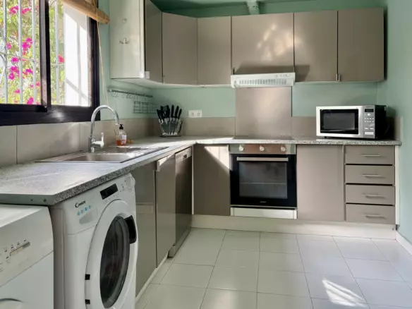 3-bedroom Town House In Marbella, Spain (171 M²)