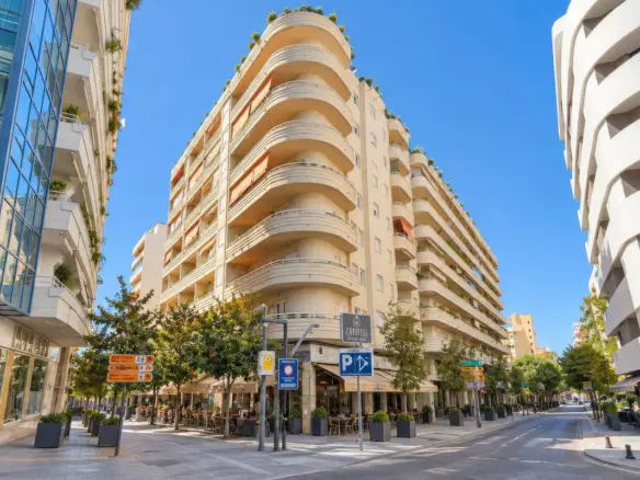 2-bedroom Apartment In Marbella, Spain (116 M²)