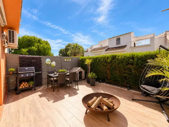3-bedroom Villa In Manilva, Spain (97 M²)