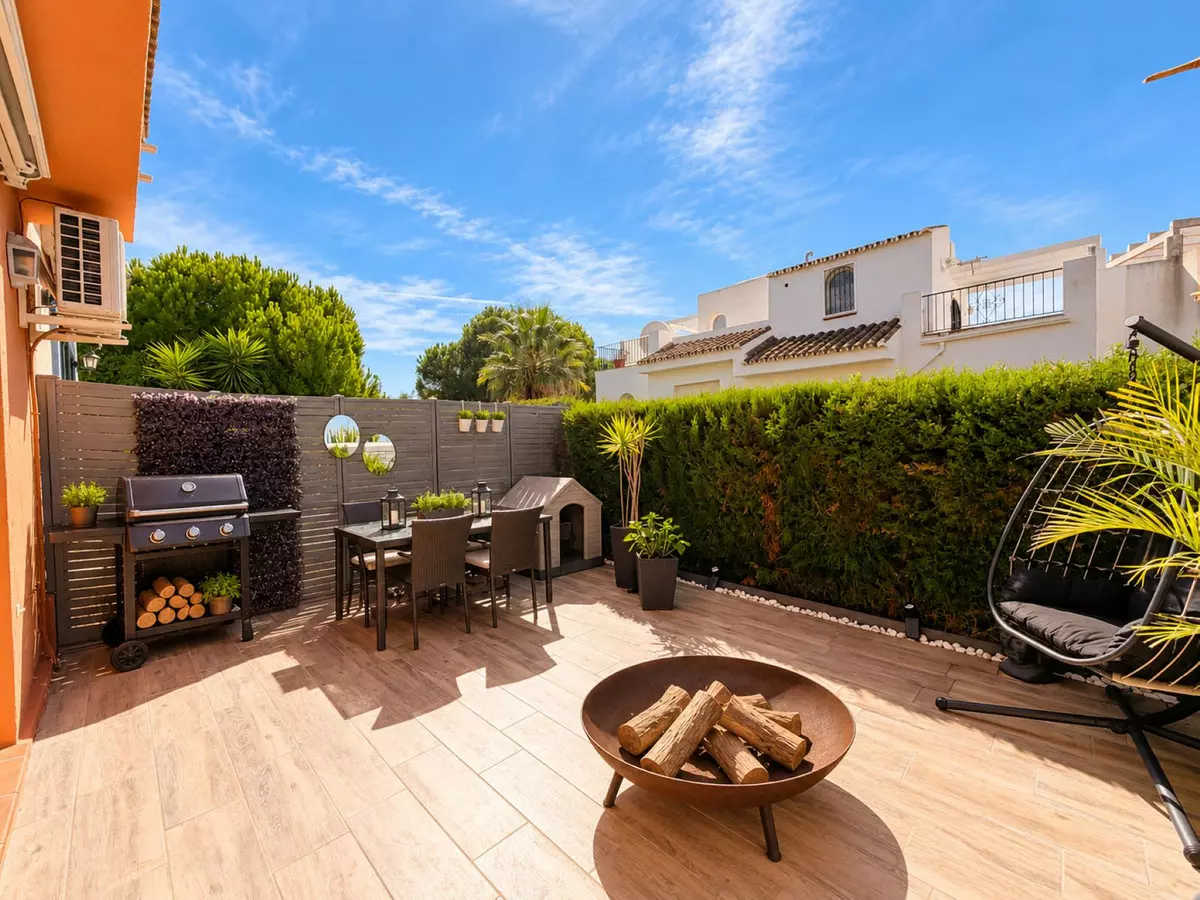3-bedroom Villa In Manilva, Spain (97 M²)