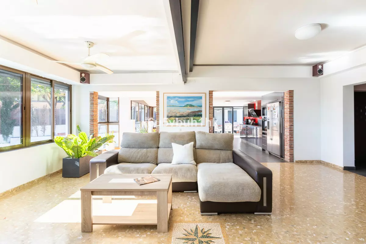 5-bedroom Villa In Torremolinos, Spain (288 M²)