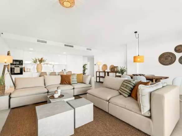 3-bedroom Apartment In Estepona, Spain (123 M²)