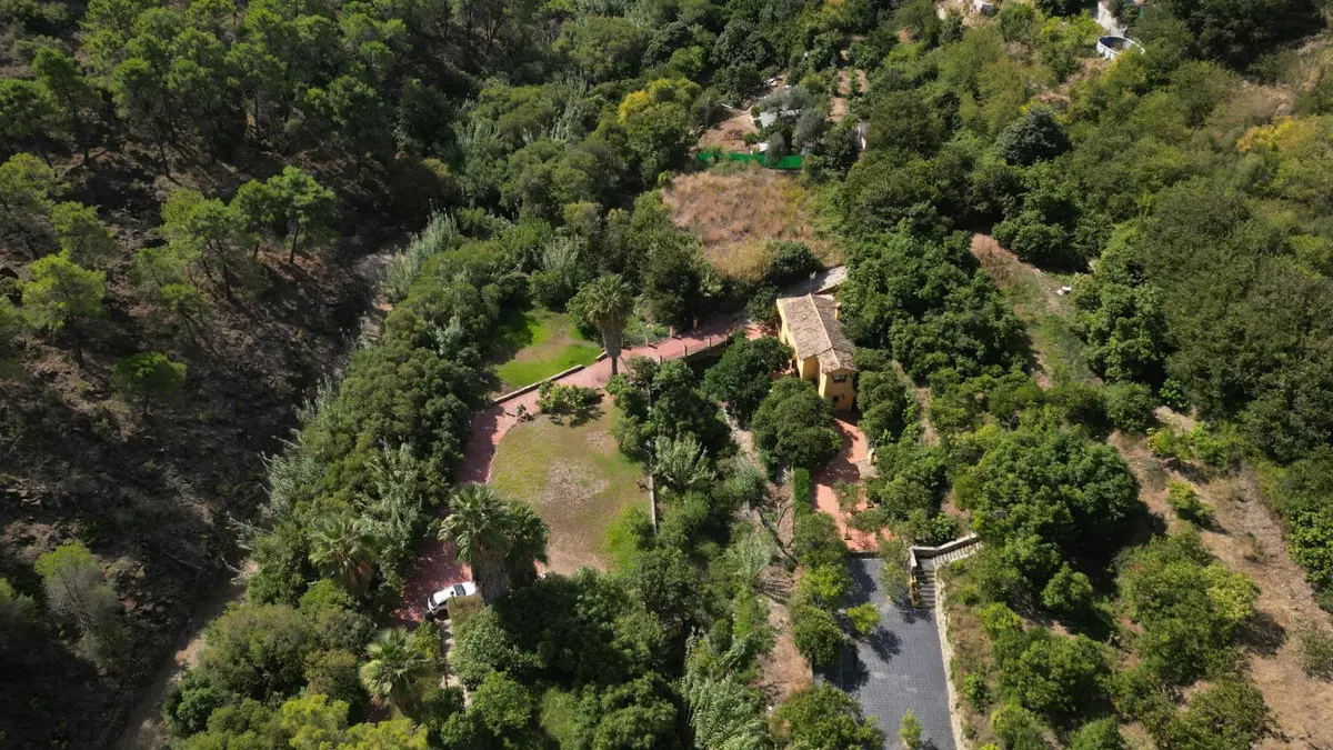 3-bedroom Country House In Ojen, Spain (217 M²)