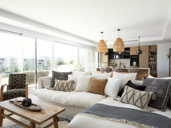 3-bedroom Apartment In Benalmádena, Spain (260 M²)