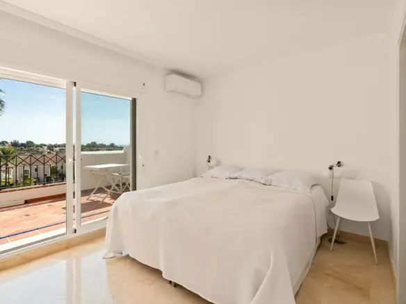 3-bedroom Town House In Estepona, Spain (165 M²)
