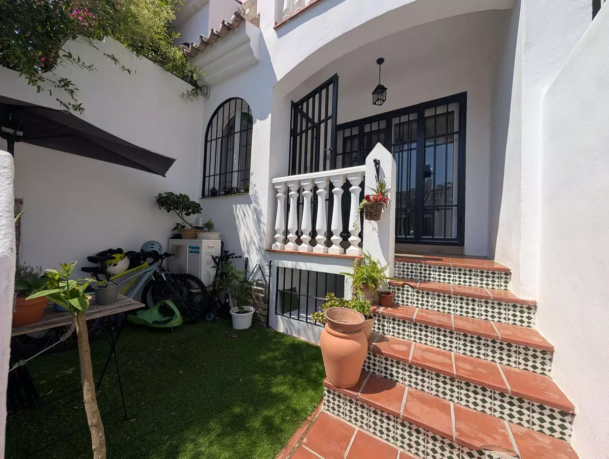 3-bedroom Town House In Mijas, Spain (153 M²)