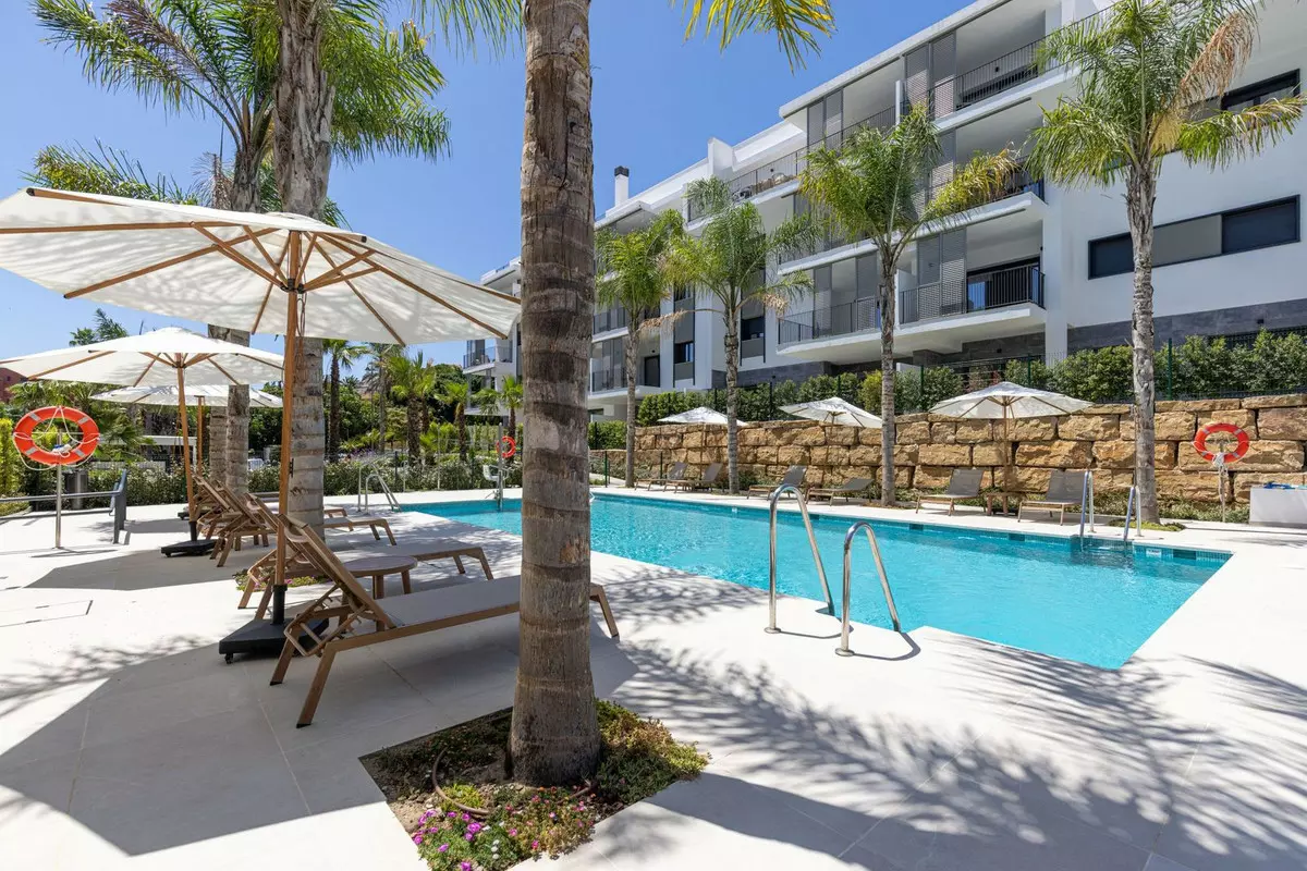 3-bedroom Apartment In Estepona, Spain (92 M²)