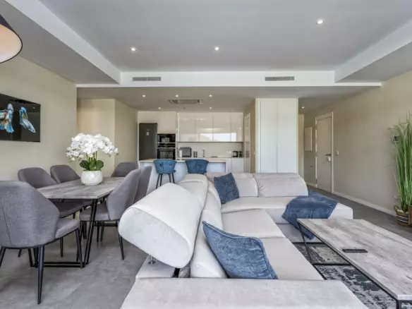 2-bedroom Apartment In Fuengirola, Spain (122 M²)