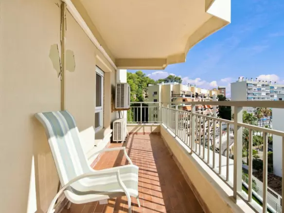 4-bedroom Apartment In Torremolinos, Spain (135 M²)