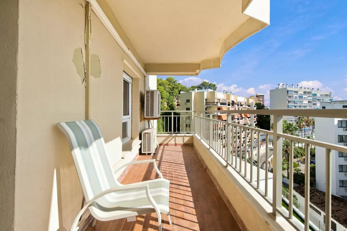 4-bedroom Apartment In Torremolinos, Spain (135 M²)