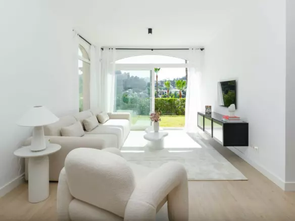 3-bedroom Apartment In Benahavis, Spain (123 M²)