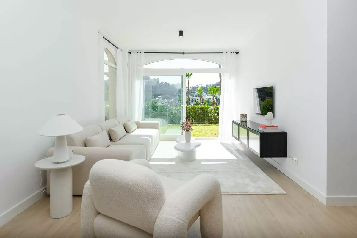 3-bedroom Apartment In Benahavis, Spain (123 M²)