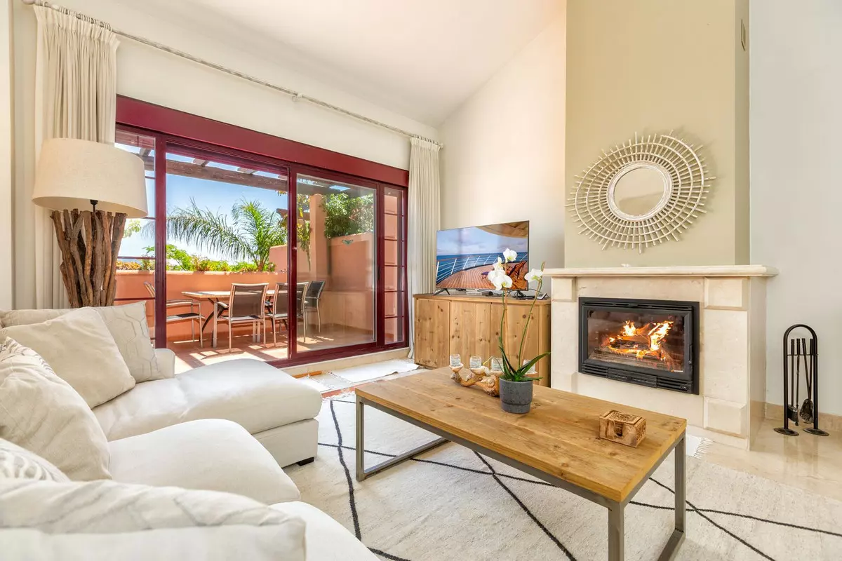 3-bedroom Apartment In Marbella, Spain (163 M²)