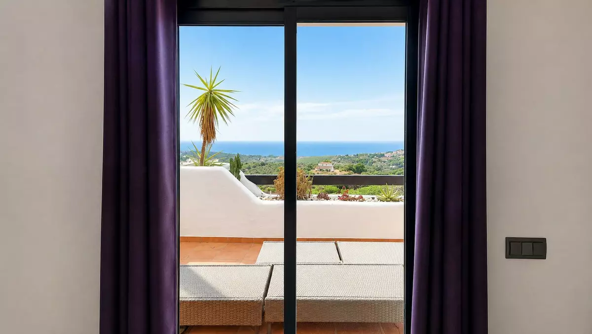 2-bedroom Apartment In Casares, Spain (109 M²)