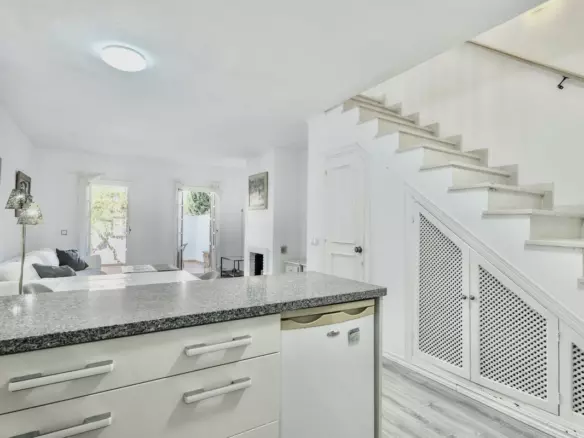 2-bedroom Apartment In Estepona, Spain (84 M²)