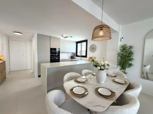 3-bedroom Apartment In Fuengirola, Spain (101 M²)