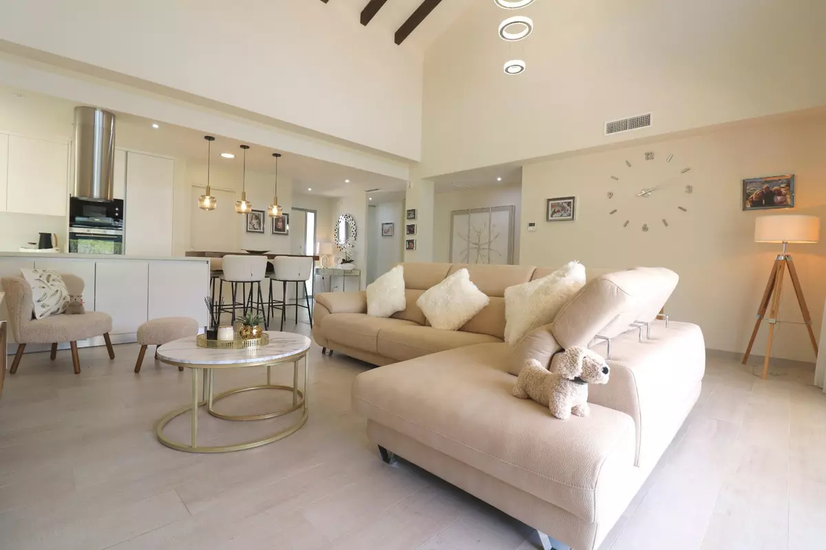 3-bedroom Villa In Algorfa, Spain (127 M²)