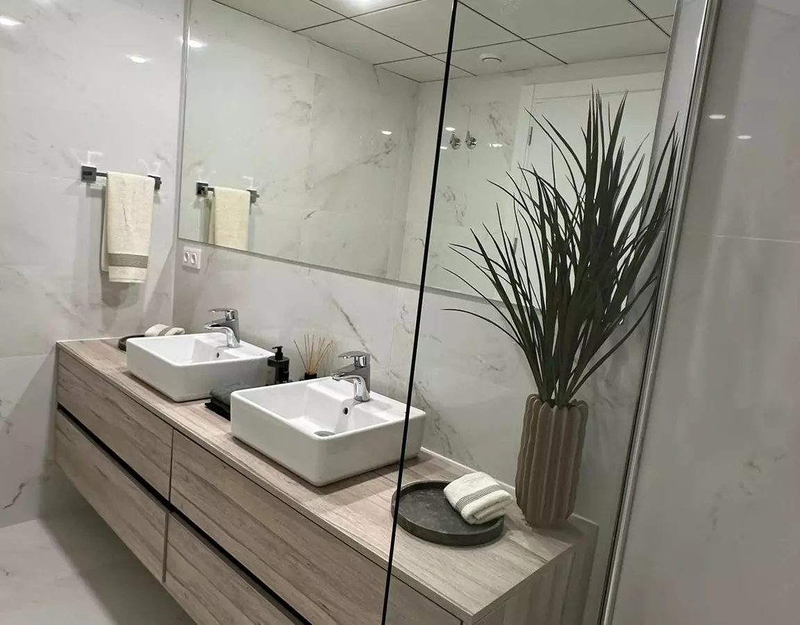 2-bedroom Apartment In Benidorm, Spain (103 M²)