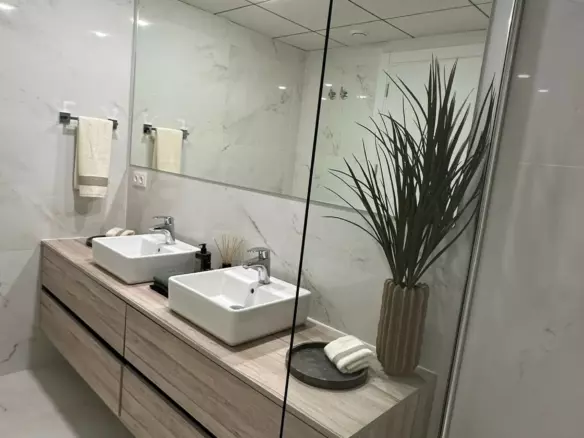 2-bedroom Apartment In Benidorm, Spain (103 M²)