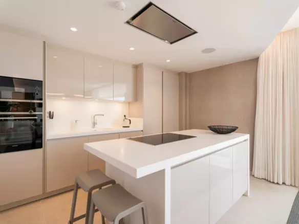 3-bedroom Apartment In Benahavis, Spain (158 M²)