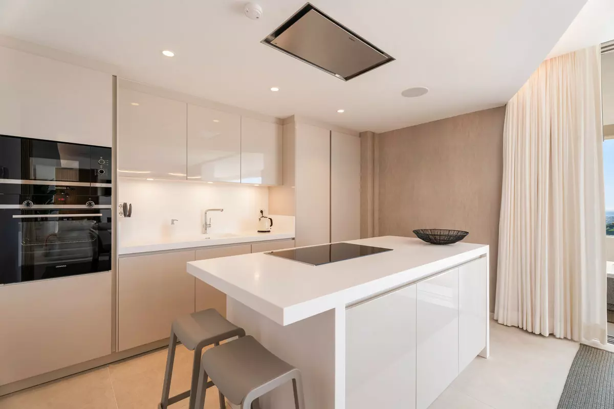 3-bedroom Apartment In Benahavis, Spain (158 M²)