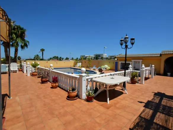 6-bedroom Villa In Orihuela, Spain (240 M²)