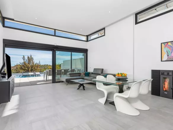 4-bedroom Villa In San Miguel De Salinas, Spain (272 M²)