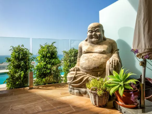 3-bedroom Apartment In Fuengirola, Spain (227 M²)